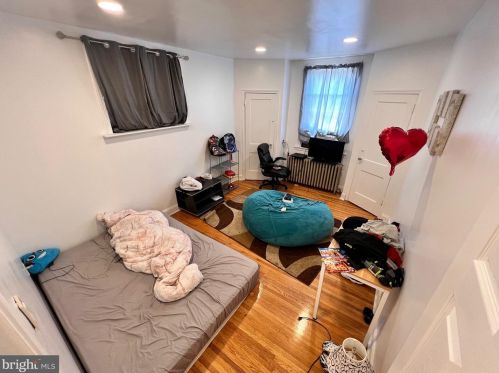 230 Comly St, Philadelphia PA 19120-1124 exterior