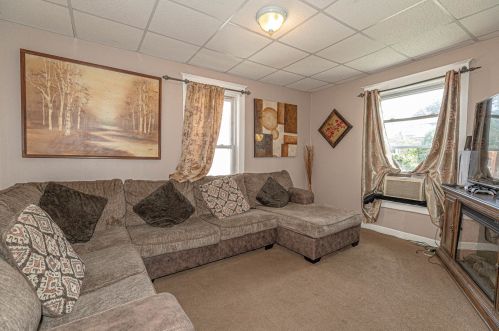 102 Chapel St, Waukegan IL 60085-5410 exterior