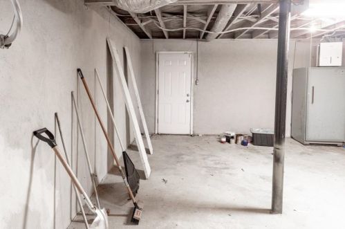 2957 Eleanor Ter, Atlanta GA  30318-6078 exterior