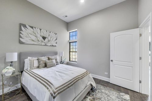 2718 Monroe St, Chicago IL 60624-2661 exterior