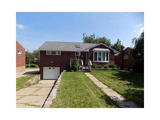 433 Macassar Dr, Pittsburgh PA  15236-2725 exterior