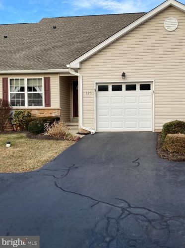 325 Jefferson Ct, Limerick, PA 19468-3468