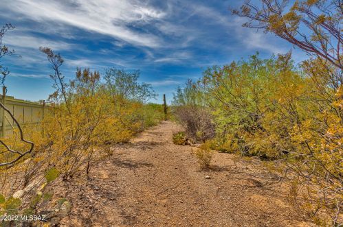 4105 Hogan Dr, Tucson AZ 85735-1809 exterior