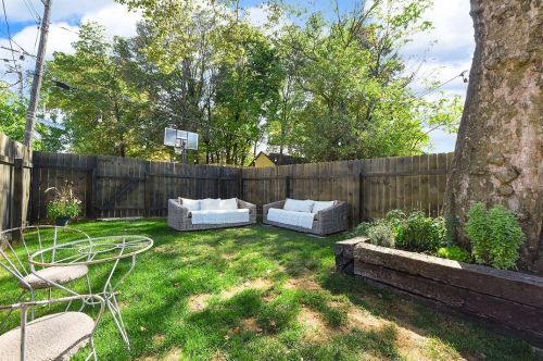 1426 Chateau St, Pittsburgh PA 15233-1242 exterior