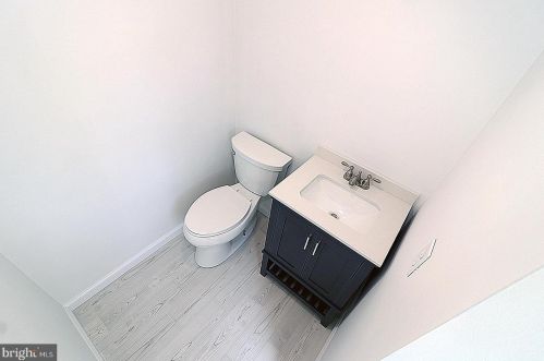 405 Conifer Dr, Lacey NJ  08731-1925 exterior