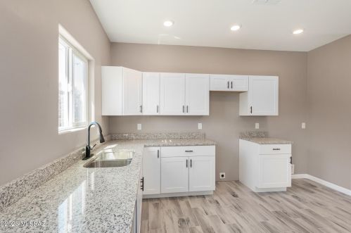 6170 Del Moral Blvd, Tucson AZ 85706-5707 exterior