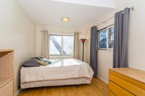 2106 Berwyn Ave, Chicago IL 60640-2008 exterior