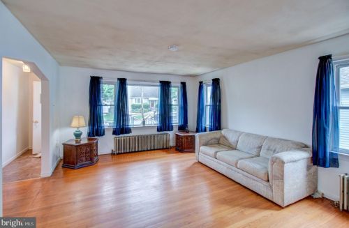 46 Albemarle Ave, Trenton, NJ 08638-3502