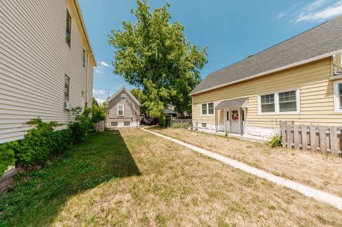 1761 Pearl St, Milwaukee WI 53204-3165 exterior