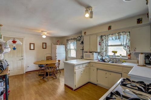 5527 Kilbourn Ave, Chicago IL 60646-5937 exterior