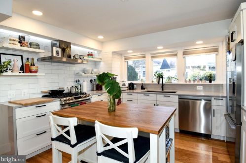 13207 Midway Ave, Rockville MD  20851-1813 exterior