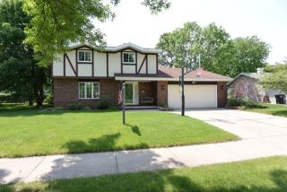 941 Northwood Dr, Appleton, WI 54911-1545
