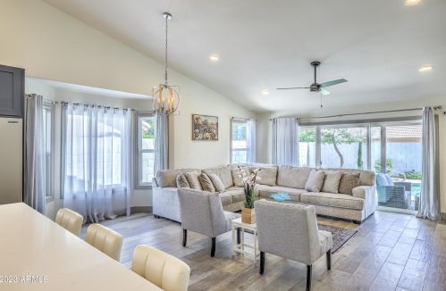 4333 Angela Dr, Phoenix AZ  85032-2282 exterior