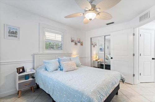 2549 Ter, Naples FL 34104-4322 exterior