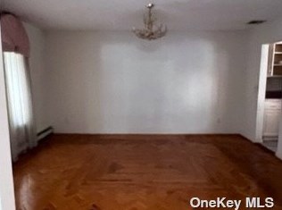 21 Hemingway Dr, Huntington Station NY  11746-5907 exterior