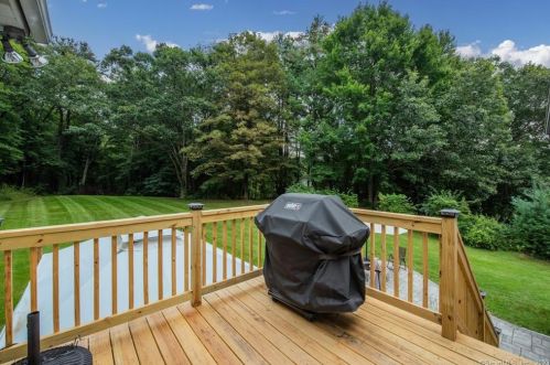 66 Scoville Hl Rd, Torrington CT 06791-1015 exterior