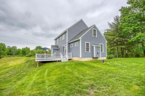 362 Grant Rd, Newmarket NH 03857-2108 exterior