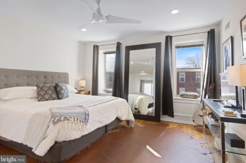 2137 Christian St, Philadelphia PA  19146-1209 exterior