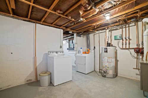 2901 Exeter St, Duluth MN 55806-1405 exterior