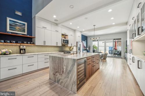 741 2nd St, Philadelphia PA 19122-4503 exterior