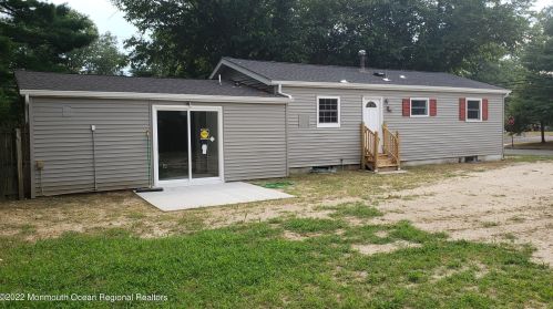 20 Castle Ave, Jackson Twp, NJ 08527-2427