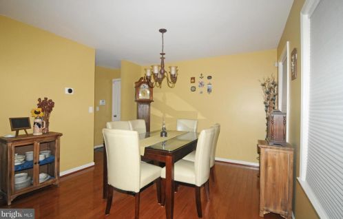 524 Lincoln Dr, Glen Burnie MD 21060-8708 exterior