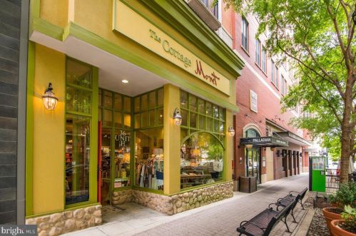 1111 Fallsmead Way, Rockville MD 20854-5549 exterior