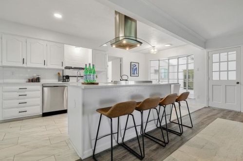 10137 Fieldfare Ct, Dallas, TX 75229-6220