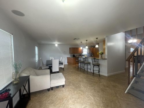 5006 Sunset Blvd, Fort Pierce, FL 34982-7140