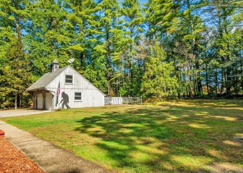 76 Ballouville Rd, Killingly, CT 06241-1201