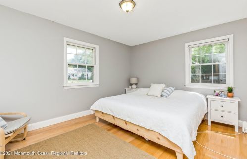 182 Beechwood Dr, Red Bank NJ 07702 exterior