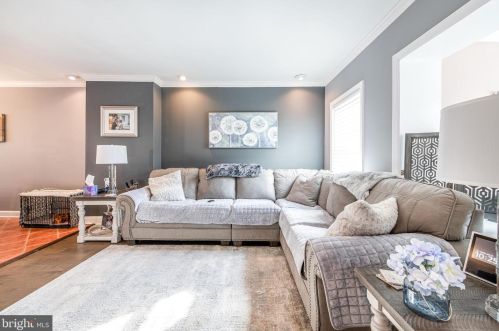 1011 Johnston St, Philadelphia PA 19145-4715 exterior