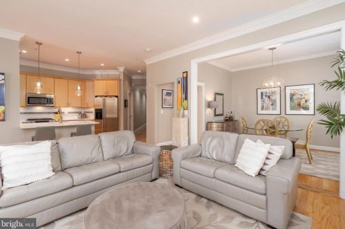 1023 Royal St, Alexandria, VA 22314-1570