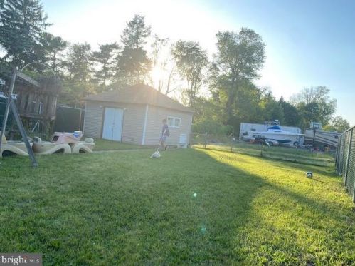 15 Pne St, Camden NJ 08103-3353 exterior