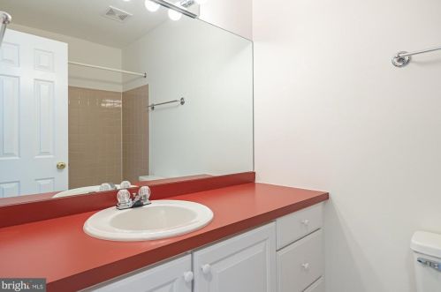 8 Chapman St, Alexandria VA 22301-2501 exterior