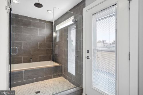 1814 Catharine St, Philadelphia PA  19146-1835 exterior