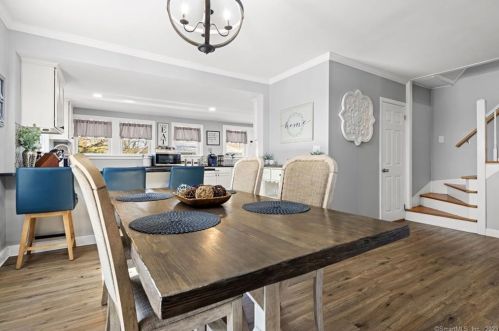 304 Autumn St, Manchester CT  06040-5556 exterior