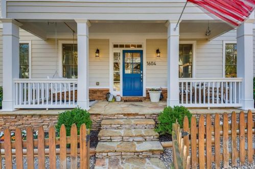 1604 Dupont Commons Dr, Atlanta, GA 30318-2741