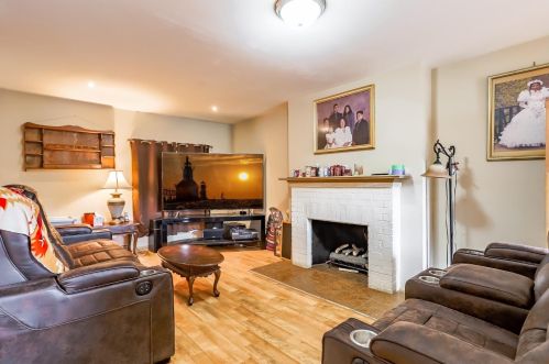 7415 Colorado St, Gary IN 46405-2929 exterior