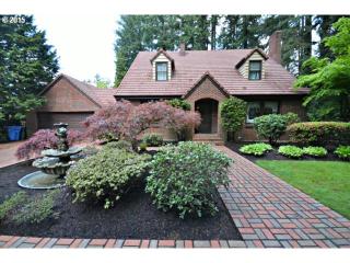 4715 River Dr, Portland, OR 97267-6807