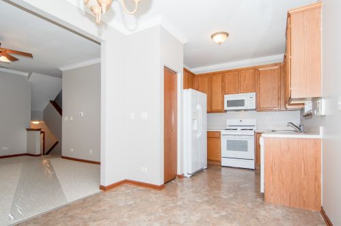 1754 Fieldstone Dr, Joliet IL 60404-7402 exterior