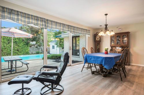 652 Ruddiman Dr, Meskegon MI 49445-2867 exterior