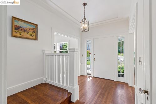 15 Eton Ct, Berkeley CA 94705-2715 exterior