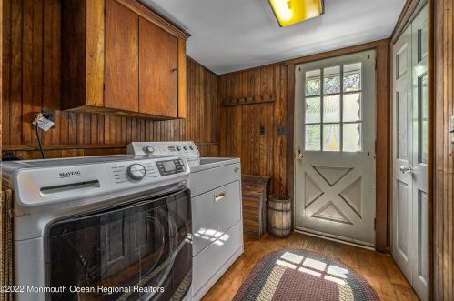 6 Jones Rd, Lacey NJ 08731-3611 exterior