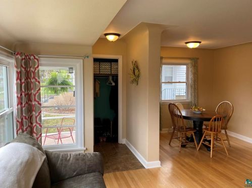 4423 Mcculloch St, Duluth MN 55804-1937 exterior