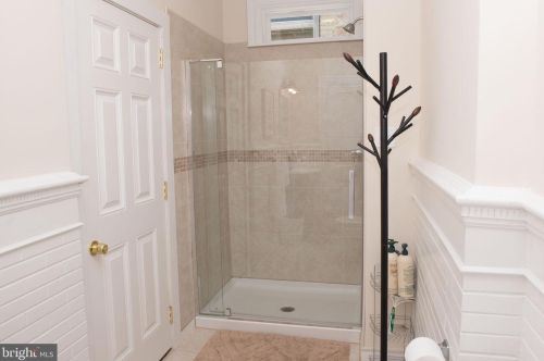 449 Chestnut St, Lancaster PA 17603-3400 exterior