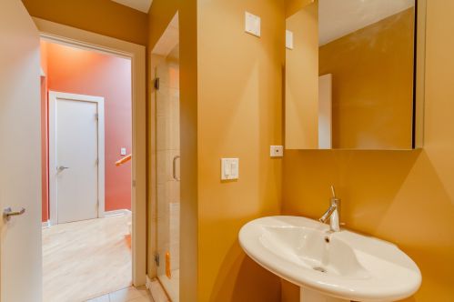 3636 Arthur Ave, Chicago IL 60712-4030 exterior