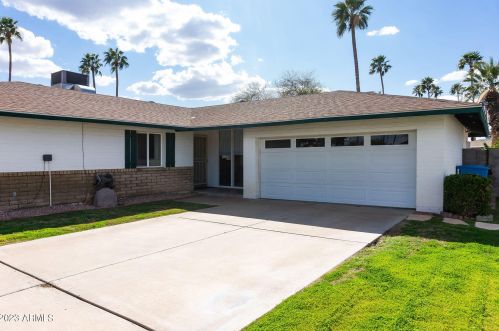 10832 38th St, Phoenix AZ  85028-3415 exterior