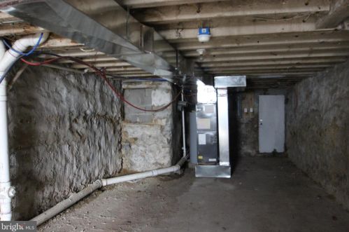 6205 Hazel Ave, Philadelphia PA 19143-1022 exterior