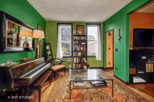 3245 Racine Ave, Chicago, IL 60657-3320